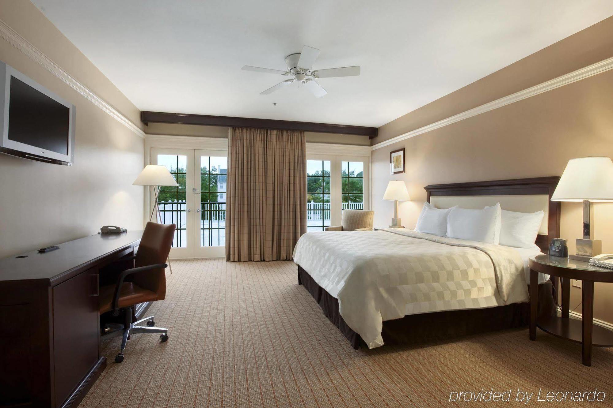 Doubletree By Hilton New Bern - Riverfront Room photo