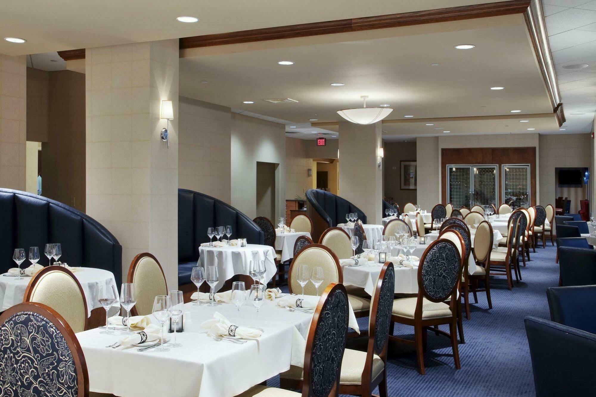 Doubletree By Hilton New Bern - Riverfront Restaurant photo